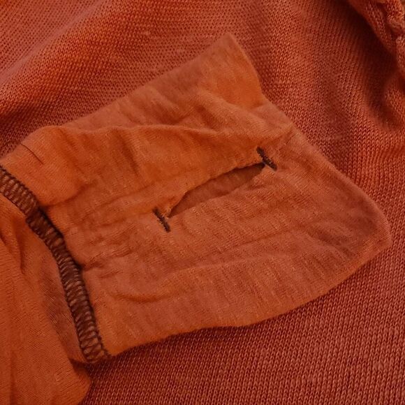 We the Free/Free People Long Sleeve V Neck Oversized Slouchy Red Top with Thumn - Picture 10 of 10